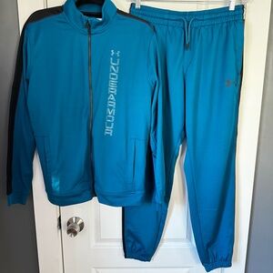 NWOT UNDER ARMOUR 2 PIECE SET Men’s Blue Sport Set Excellent Condition Size L